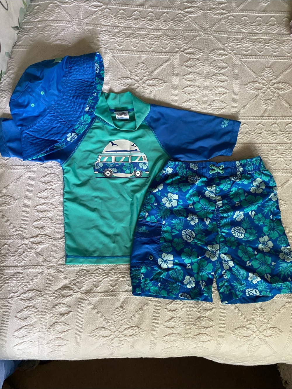 Skin Kids Teal & Blue Rash Guard Swim Set with Bucket Hat
